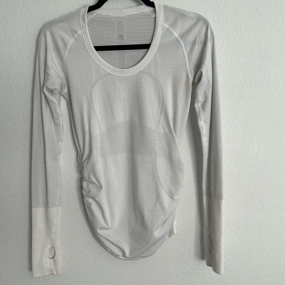 Lululemon pullover white size 6